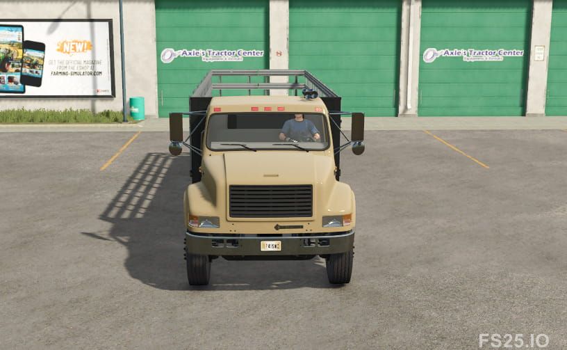 Photos of International 4900 Stakebed 3